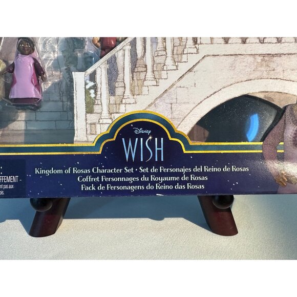 Disney’s Wish Kingdom Of Rosas Character Set | 10 Figures & Accessories  | Asha - Picture 3 of 6